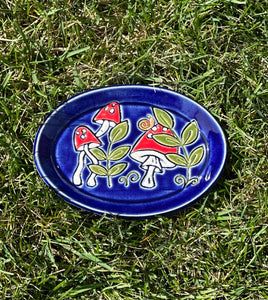 Blue Oval Mushroom Dish (A)