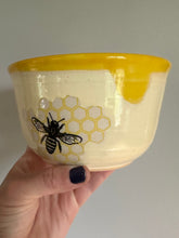 Large Honey Bee Bowl
