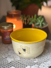 Large Honey Bee Bowl