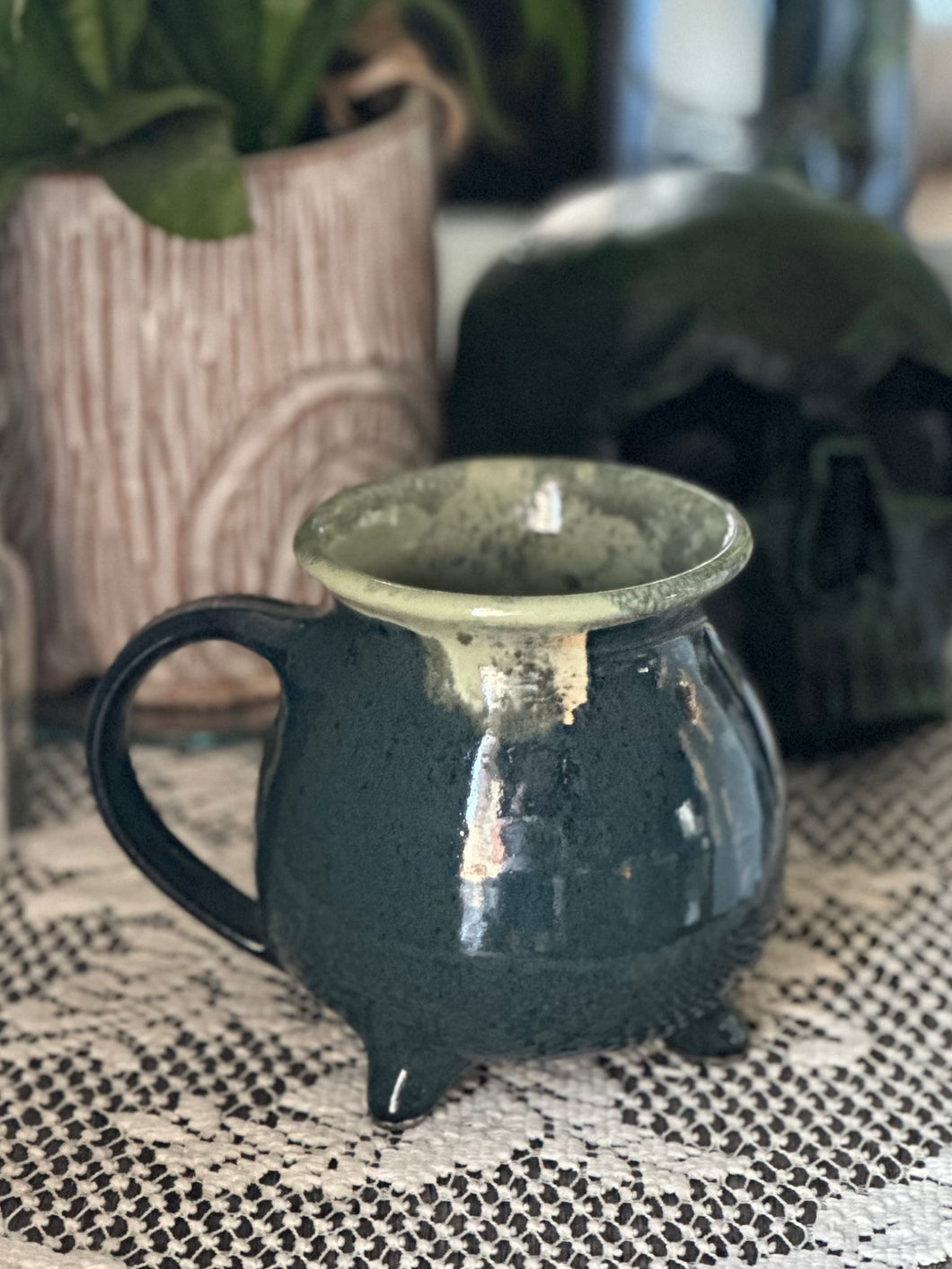 (S) House Cauldron Mug