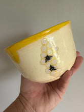 Large Honey Bee Bowl