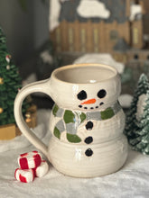 Snowmen Mug -Color scarf Green and Gray