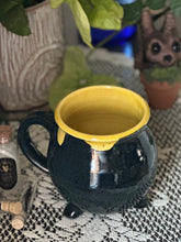 (H) House Cauldron Mug 2