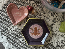 Chocolate Frog and Love Potion Set (A)