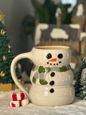 Snowmen Mug -Color scarf Green and Gray